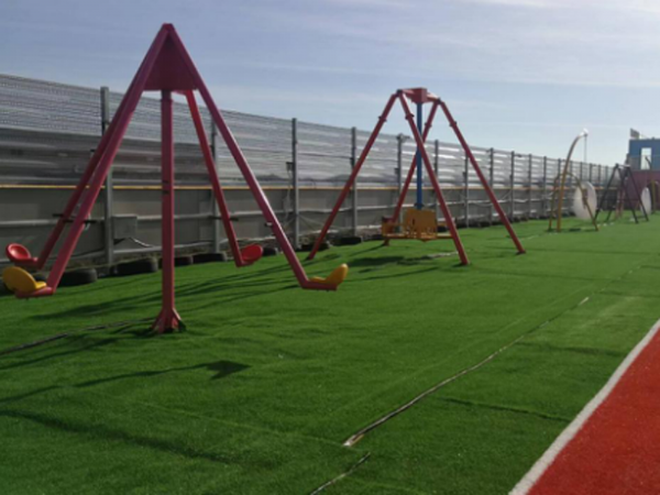 2022年6月25日，內(nèi)蒙古馬都文化廣場，滑世界、繩網(wǎng)樂園大型游樂項目竣工完成，迎接內(nèi)蒙古省領導視察。